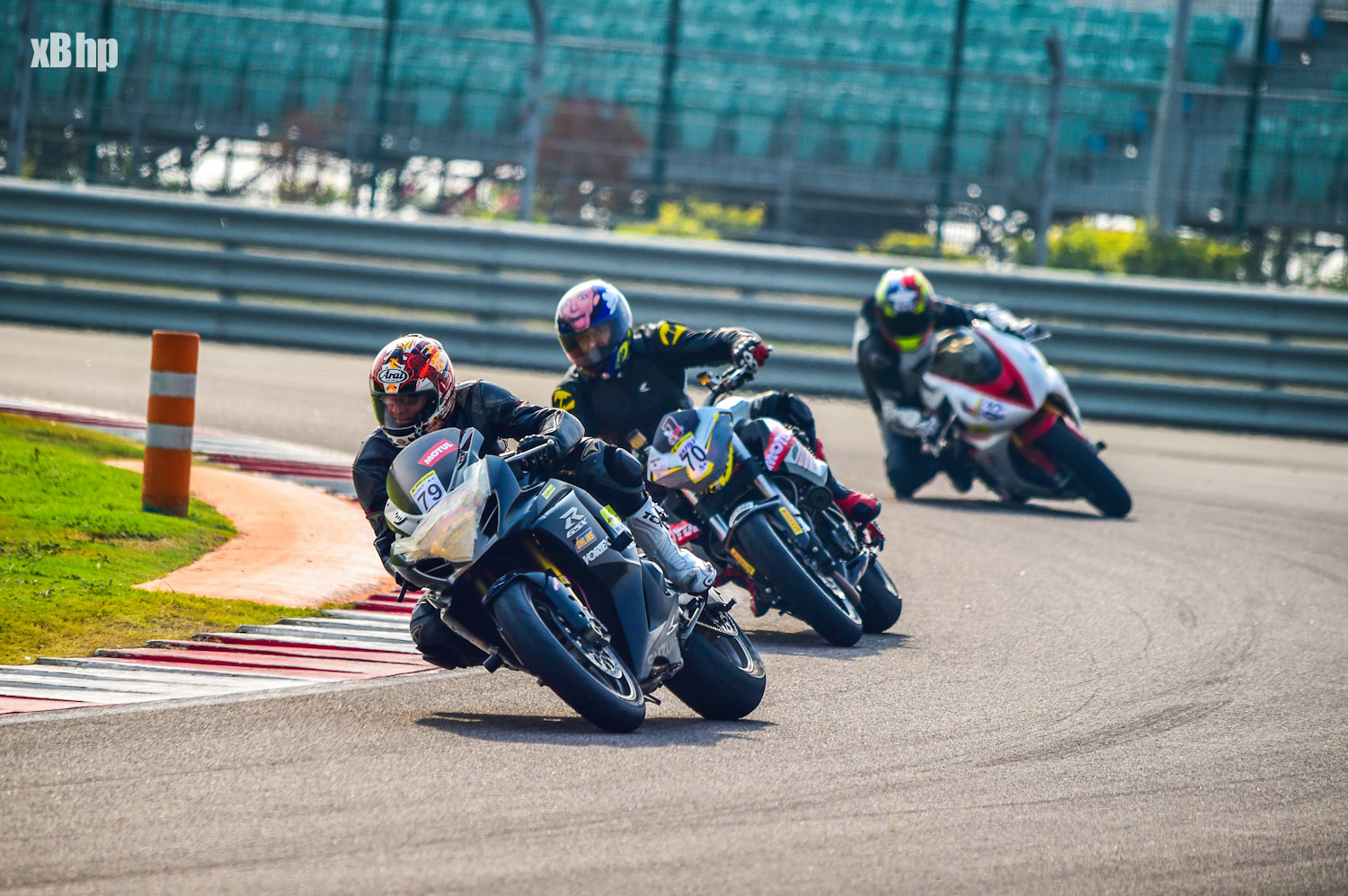 Benelli TNT R 1130 leaning on Buddh International Circuit turn 3 right hander