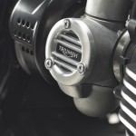 Bonneville T120_ThrottleBodyEmbellisher_Ribbed_Brushed
