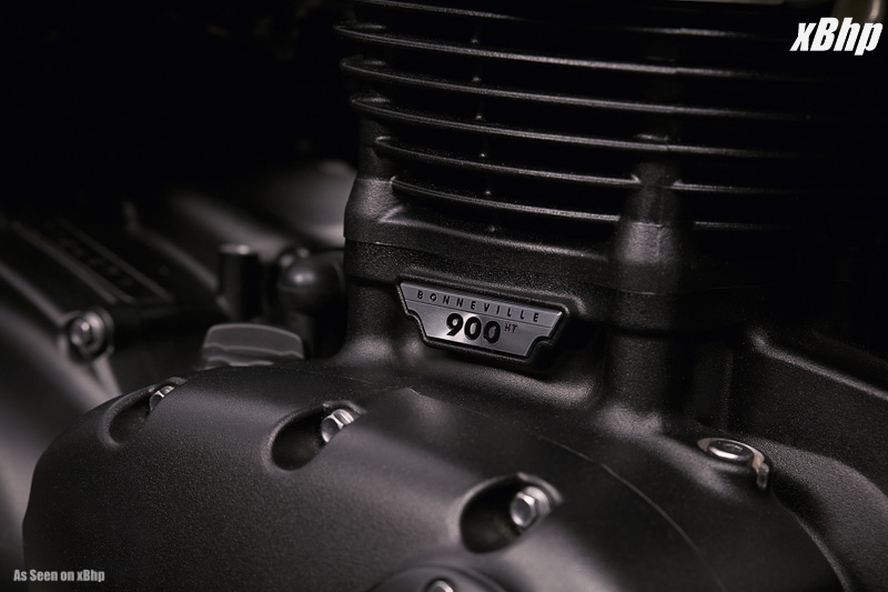 Street_Twin_Detail_Barrel_Base_Badge
