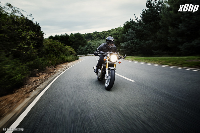 ThruxtonR_Riding_Shot009_A3_RGB