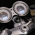 Thruxton_R_Detail_Clocks