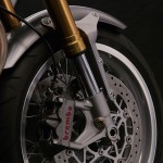 Thruxton_R_Detail_Front_Forks_Brake
