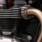 Thruxton_R_Detail_Header_Pipe_Exhaust_Clamp