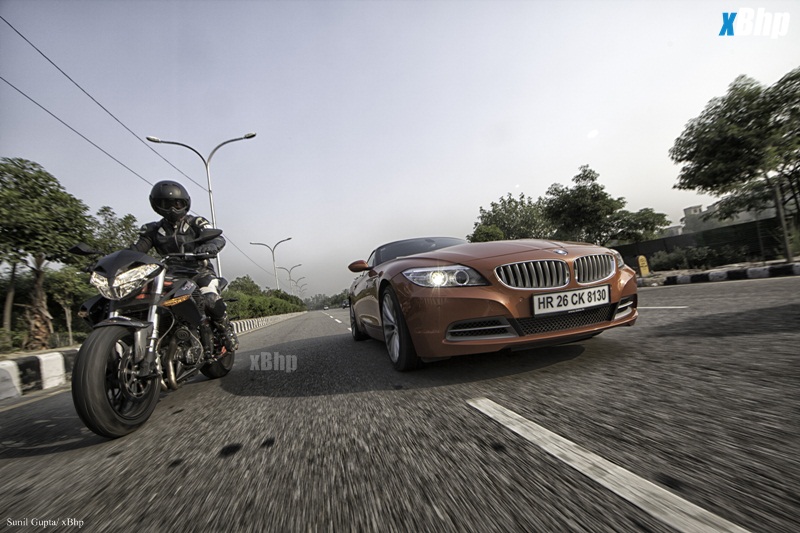 Driver vs Rider Benelli TNT 899 vs BMW Z4 01