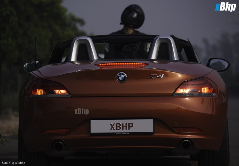Driver vs Rider Benelli TNT 899 vs BMW Z4 11