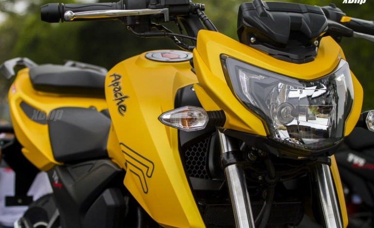 TVS Apache RTR200 4V  Launched for Rs 88990 and Victor for Rs 49490