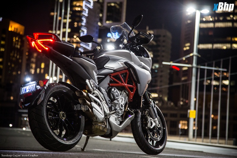 MV Agusta Tourismo Veloce 800 02