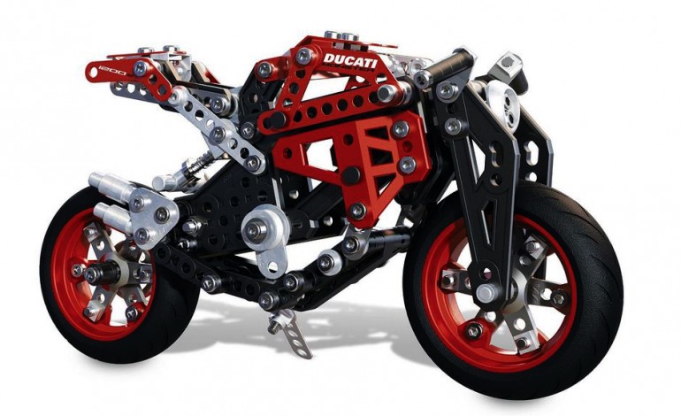 Ducati Monster 1200S Build and Play Kit