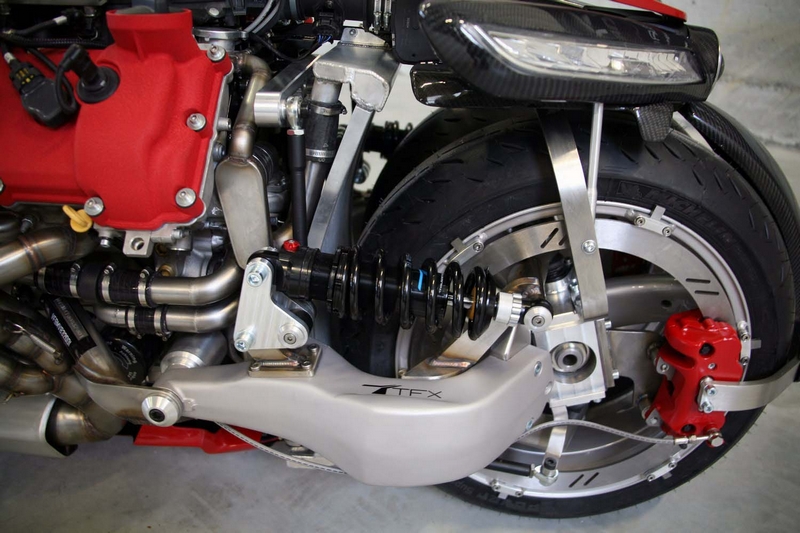 insane-lazareth-lm-847-bike-uses-a-470-hp-maserati-v8-engine_4