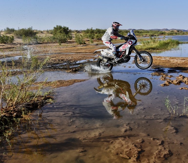 Desert takes Merzouga Rally and Hero by Storm!