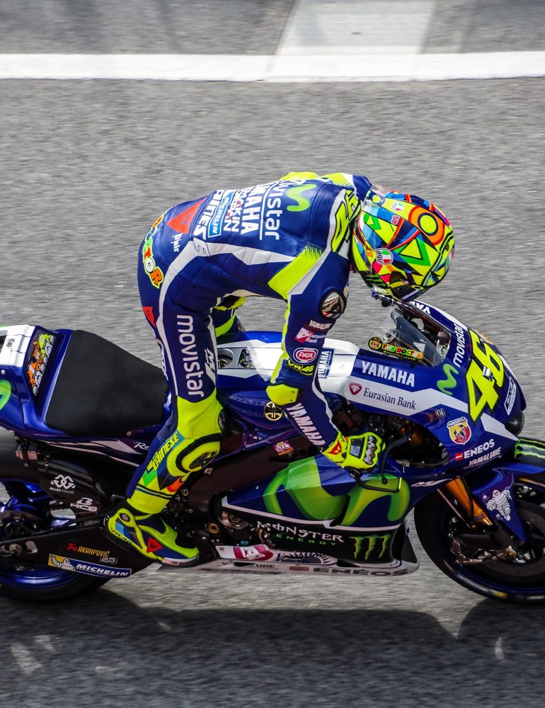 Hola Rossi, Ciao Lorenzo. Who belled the #CATalunya GP