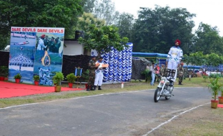 Defence personnel set two world record in Motorcycle riding