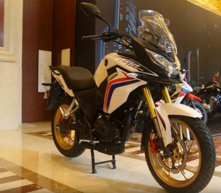 Honda CBF190X showcased in China