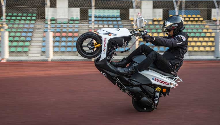 Japanese rider Masaru Abe sets 500kms Wheelie World Record