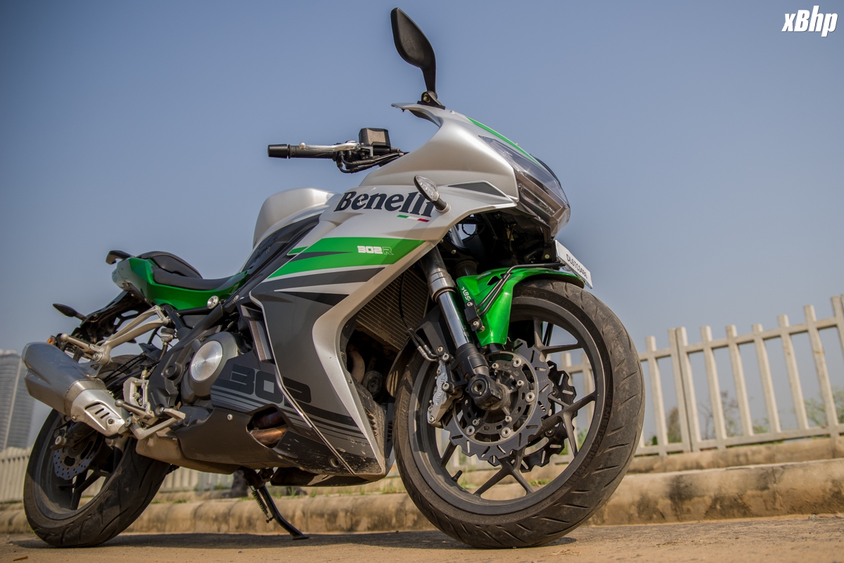 DSK Benelli 302R Review: The Only Sportsbike from Benelli!