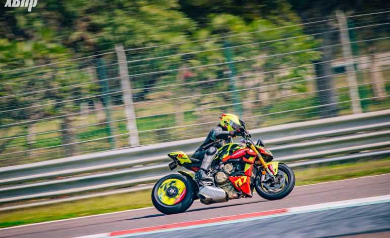 Superbike in Street-Guise with Vredestein Centauro NS